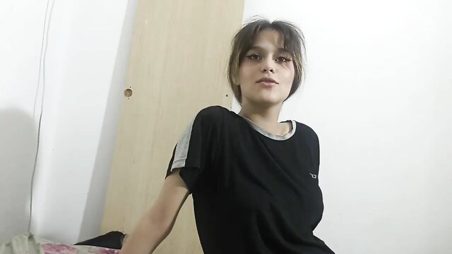 Ella - a gamer stepsister and i have a steamy encounter with a bj and homemade video Ara