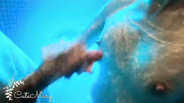 exxxtra small teens in pool y step sister gives blowjob to her : Cute Mary