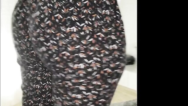stunning muslim teachers irresistible ass in hd : Milf