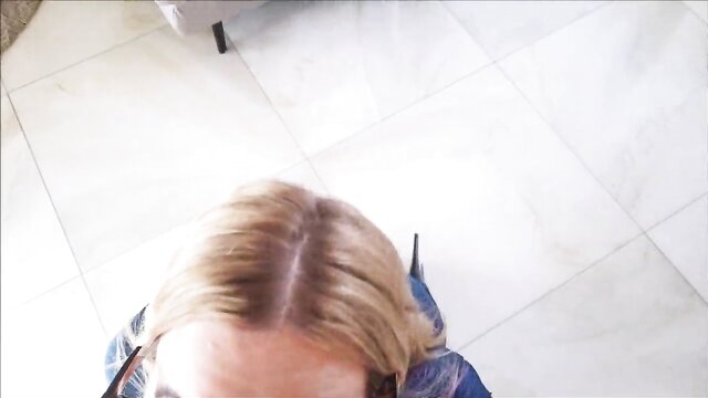 horny police girlfriend gives a blowjob and takes a massive cumshot : Cums