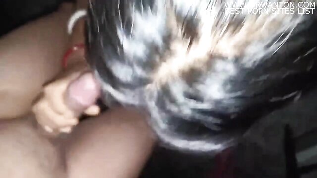 indian gfs tight wet pussy gets pounded and filled with cream : Doggy