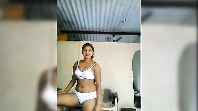 porn video, indian, hd porn - slip show indian aunty