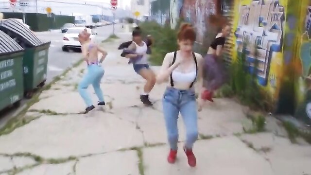 Jessica, Britney, Shakira, Lexie - epic pmv battle 300 celebrities vs pornstars Ultima