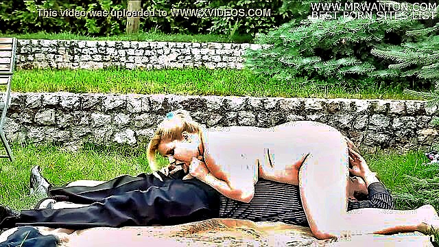 experience the thrill of facesitting with a voluptuous vixen outdoors : Plumperd