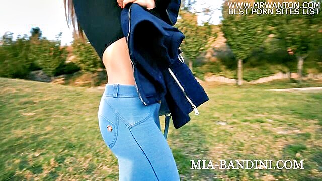 Mia Bandini - pov video of a young woman giving a blowjob to a stranger for payment in public