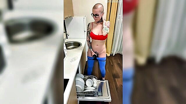 crazy bald girl squirts in kitchen with dildo : Ts