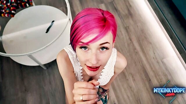 Mykinkydope - cutie next door shows off her skills in hd Girl Girl