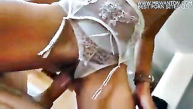iskusna milfara se nabija na veliki kurac : Hardcore Porn