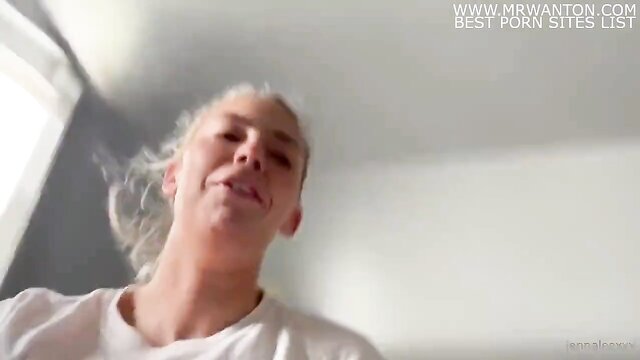 american amateur girls with natural tits play and masturbate : ama