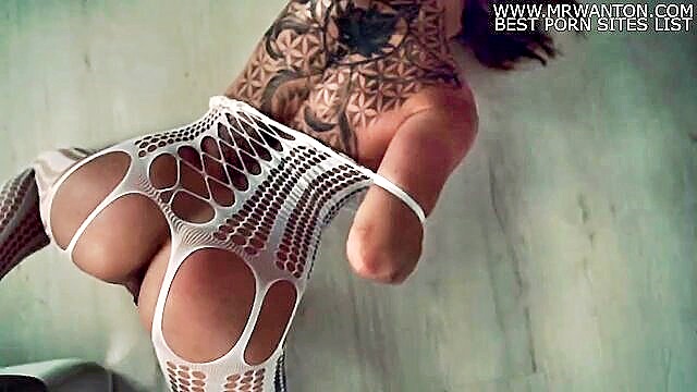 Michaela Isizzu - michaela isizzu solo orgasm