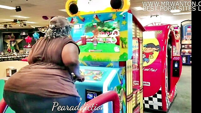 hd porn, big black ass, big ass - free big ass amateur video 76 at the arcade on xhamster