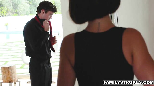Yasmin Scott - big cock milf gets her pussy pounded in hd Family Strokes