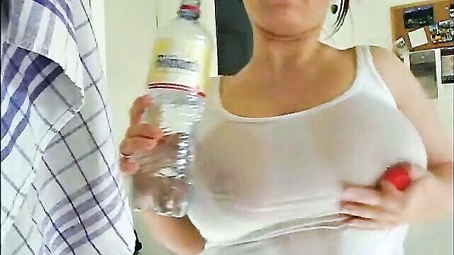 big tit german secretary in wet t shirt advertisement : Fickpension