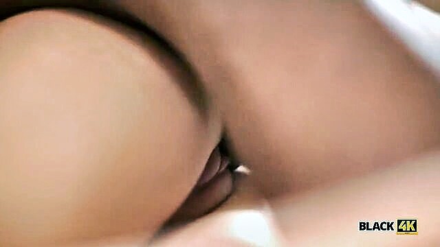 blonde gets big dick : Black 4K