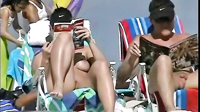 amateur couples unexpected split at a public nude beach : Nudist Video