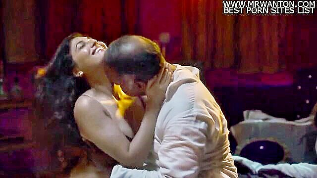 Isha - sizzling sex scenes in mirzapur season 2