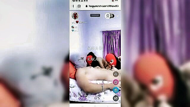 riaa tango threesome : Private