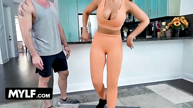 Kiki Klout - xxxbp sexy milf kiki klout workout video MYLF Official