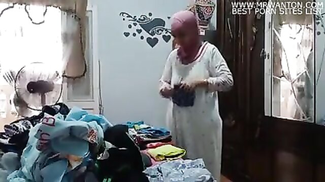 big butt, egyptian, arab - egyptian beauty flaunts her curves in xxx mms videos