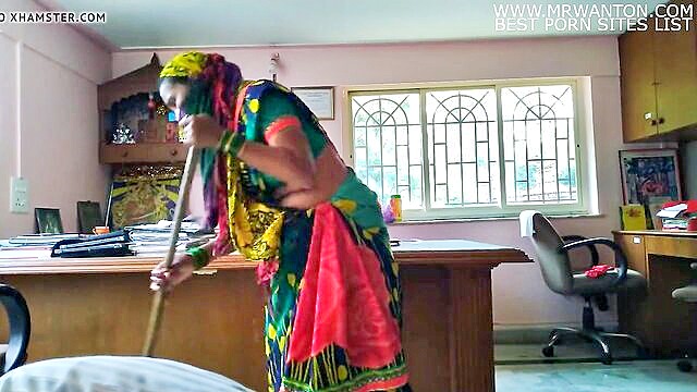 Desi maid - indian office maid kamble bai resists hjnbj despite 10 years of dick flashing attempts