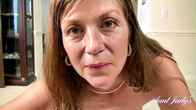 Amateur milf, Isabella - auntjudys 43yo full bush pov xxxbp video Auntjudys