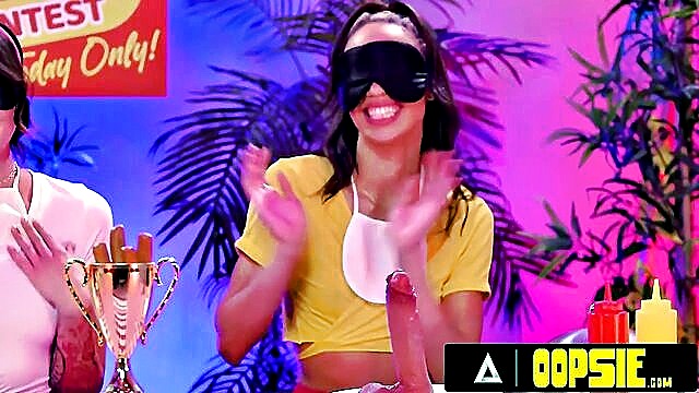 Eliza Ibarra - concurso comer vídeo lésbico com strap on Oopsie