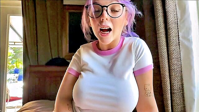 Alex Adams, Alex - charli o big boobs