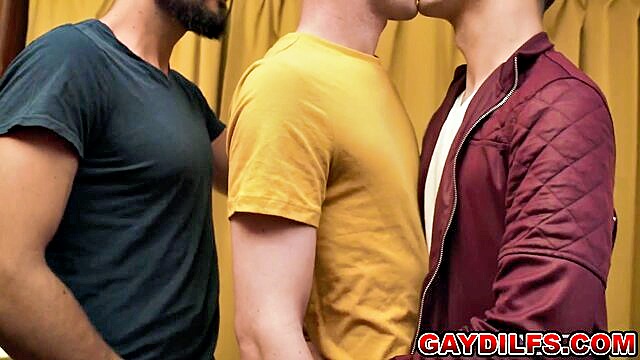 anal, threesome, big dick - twink maxx monroe enjoys threesome with stepfather and jonah wheeler