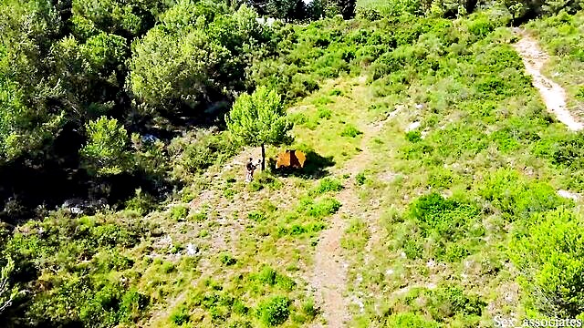 drone captures public sex : Sex Associates