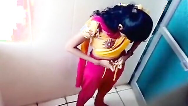 indian girls pissing in toilet : All Of Gfs