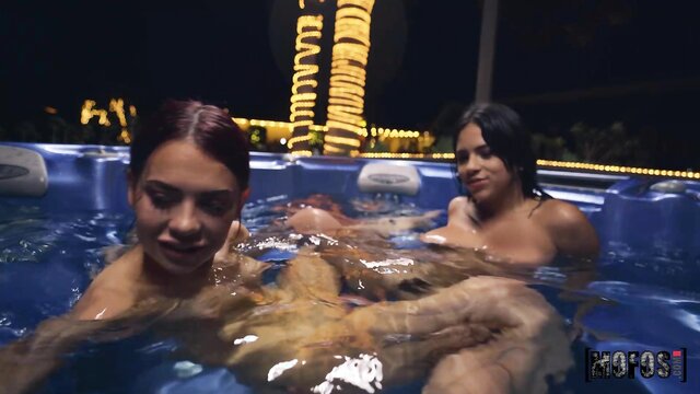 Sabina Rouge, Autumn Falls - autumn falls wet pussy MOFOS, Girls Gone Pink