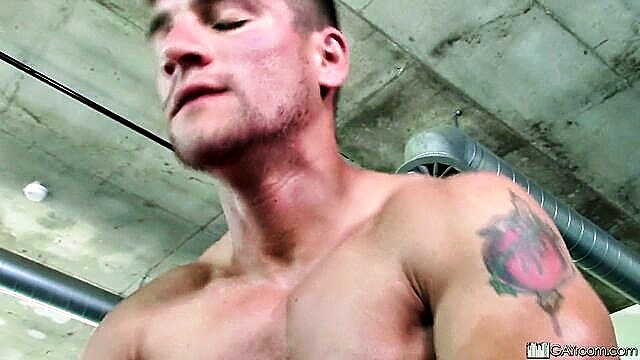deepthroat, gayroom, gaycreeps - gaycreeps muscle hunk