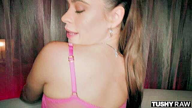 Oliver Flynn, Josie Tucker - josie tuckers kinky gift for bf oliver flynn anal curious doggystyle rimming reverse cowgirl and facial Tushy