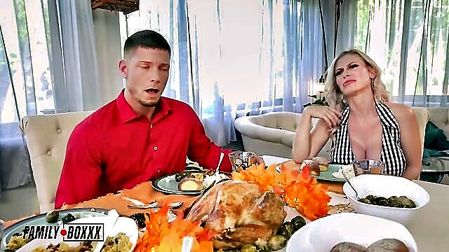Casca Akashova, Aria Banks - aria banks facial Amateur Boxxx
