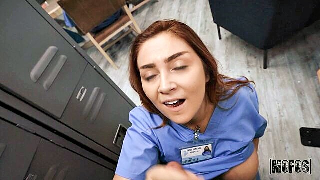 Chris Sandoval, Chloe Copper - nurse chloe copper receives a steamy facial in missionary position Mofos