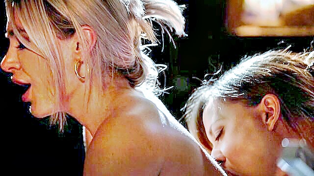 Cassie Del Isla, Ella Reese - ella reese cassie del isla get kinky with pussy licking fingering and kissing in sexy lingerie SinfulXXX