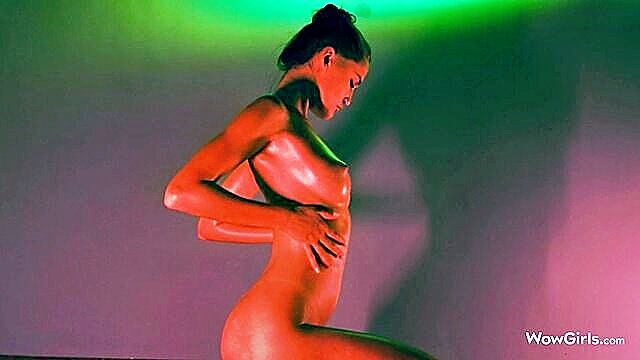 Sonya Blaze - sonya blazes oily shaved pussy is perfect for solo play Wow Porn