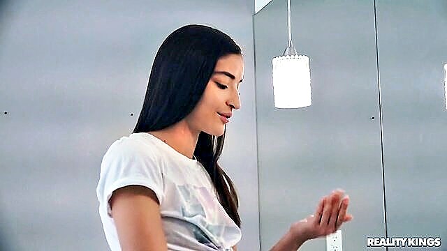 Sloan Harper, Gina Valentina, Autumn Falls, Carter Cruise, Gia Derza, Emily Willis, Kendra Spade - carter cruise emily willis gia derza sloan harper autumn falls kendra spade and gina valentina share a steamy Reality Kings