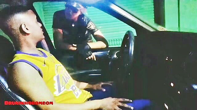 female officer car sex video : Bruninho Bombom