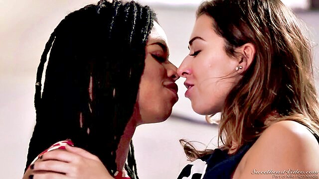 Melissa Moore, Kira Noir - kira noir and melissa moore’s hot scene in girls kissing girls 19 sc02