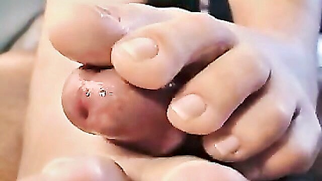 is my girl, my girlfriend, how to - footjob with my girlfriend