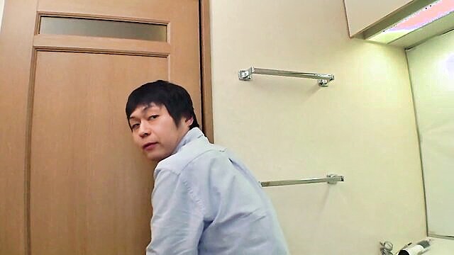 japanese teen blowjob and doggystyle sex with cute asian girl in hd : Hisidepon