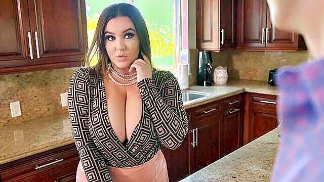 Natasha Nice - natasha nice sells her body for a hot job at sellshings selling point