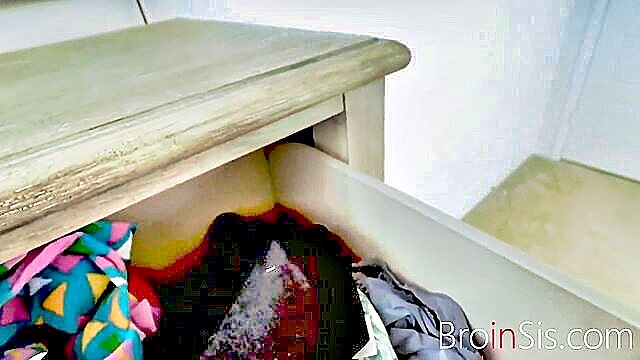 busty teen oral swap : Sis Loves Me