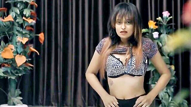 indian, poonampandey, bongonaari - tanvi patil solo performance in sa ruankh hindi shorts movie