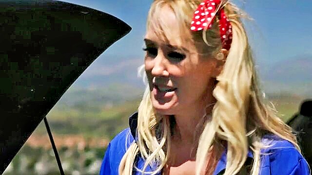 Aidra Fox, Brandi Love - brandi love aidra fox seduce their bosss hot wifey in hot outdoor affair Sweet Heart Video