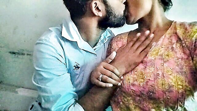 desi bhabhi sex videos : Anjal