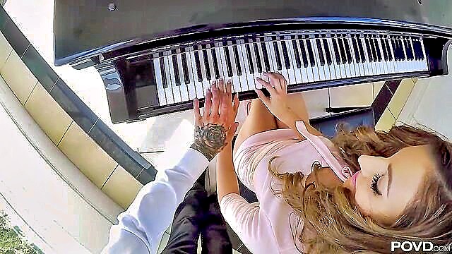 Moka Mora - moka mora seduces her horny student with piano lessons Povd