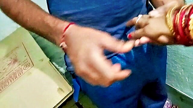 Couplefiree - indian live sex video