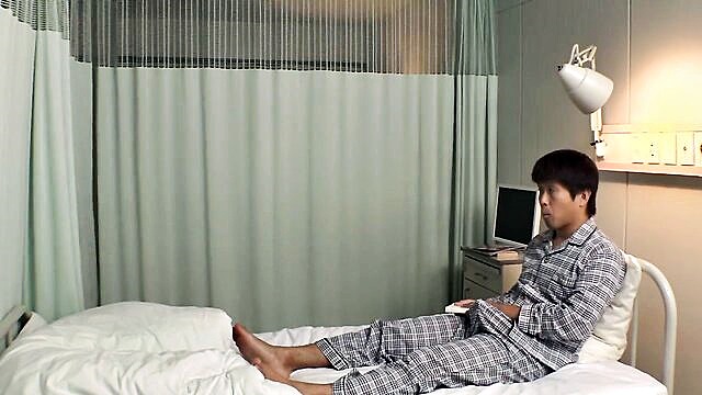 beautiful nurse gets caught riding and cumming on camera in full hd : Hisidepon